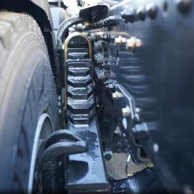 Τρακτέρ βαρέων επιβατών Euro 5 με κάθισμα αέρος και κιβώτιο φορτίου από ατσάλι άνθρακα