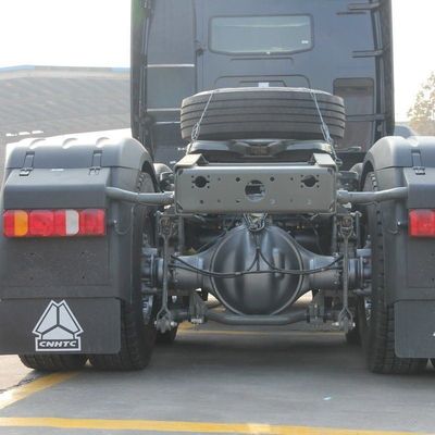Προσαρμοσμένο Sinotruck HOWO 400HP βαρύ φορτίο ελκυστήρα ρυμουλκούμενο με 1000L δεξαμενή καυσίμου ντίζελ