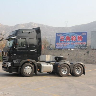 Προσαρμοσμένο Sinotruck HOWO 400HP βαρύ φορτίο ελκυστήρα ρυμουλκούμενο με 1000L δεξαμενή καυσίμου ντίζελ