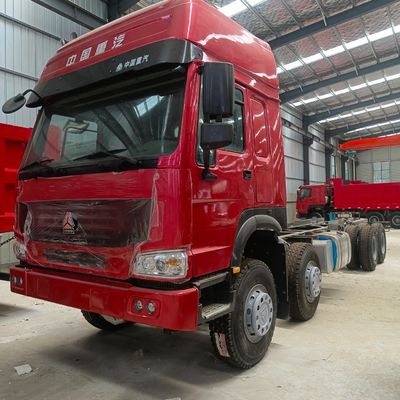 Τάξι βυτιοφόρου Sinotruk με υδραυλικό σύστημα διεύθυνσης και πιστοποίηση ελαστικών ISO