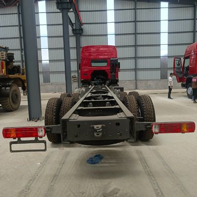 Τάξι βυτιοφόρου Sinotruk με υδραυλικό σύστημα διεύθυνσης και πιστοποίηση ελαστικών ISO