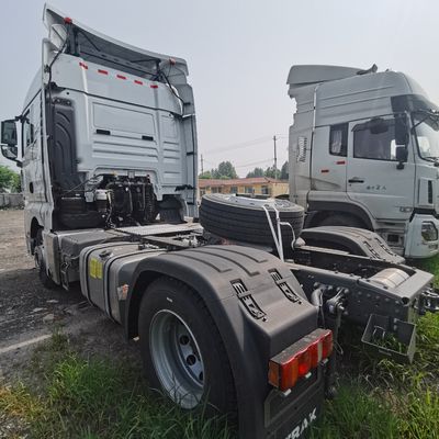 Προσαρμοσμένο αίτημα Sitrak 4X2 480 ρυμουλκούμενο φορτηγό με 600L δεξαμενή καυσίμου και προσαρμογή