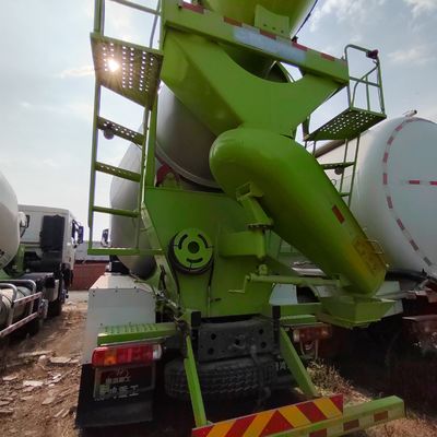 15-20 κυβικά X4 Sinotruck HOWO 371HP Φορτηγό μικτήρα σκυροδέματος για ≤5 θέσεις και 6 μήνες