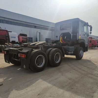 400L δεξαμενή καυσίμου Sinotruck ελκυστήρας φορτηγό HOWO για την έλξη βαρέων φορτίων αποτελεσματικά