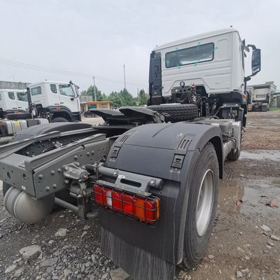 Χρησιμοποιημένο ελκυστήρα Sinotruk με επιστροφή χρημάτων και υδραυλικό τιμόνι