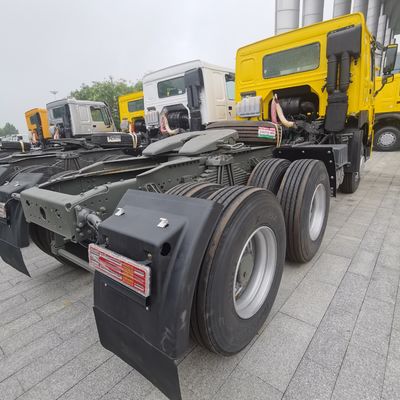 Εγκεκριμένο ECE βαρύ ελκυστήρα 6X4 με δεξαμενή καυσίμου 1000L και κάθισμα οδηγού με εναέρια ανάρτηση