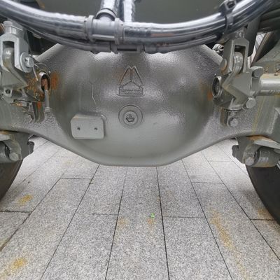 Εγκεκριμένο ECE βαρύ ελκυστήρα 6X4 με δεξαμενή καυσίμου 1000L και κάθισμα οδηγού με εναέρια ανάρτηση