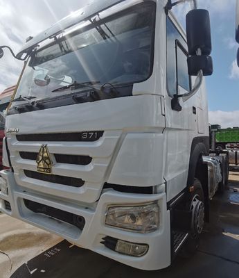 Τρακτέρ έλξης 371HP HOWO βαρέος τρακτέρ με δεξαμενή καυσίμου 1000L Euro2/Euro3/Euro4