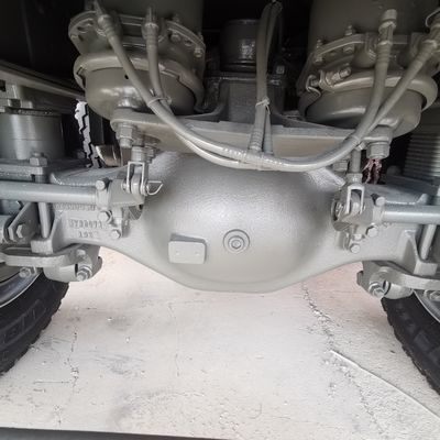 6x4 Βιομηχανικό Sinotruck Χρησιμοποιούμενο φορτηγό σκουπιδιών με ελαστικά και υδραυλικό βοηθητικό τιμόνι