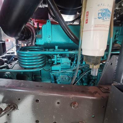 Προσαρμοσμένο εξοπλισμό εξόρυξης Sinotruck Χρησιμοποιημένο φορτηγό σκουπιδιών με πιστοποίηση DOT και ελαστικά