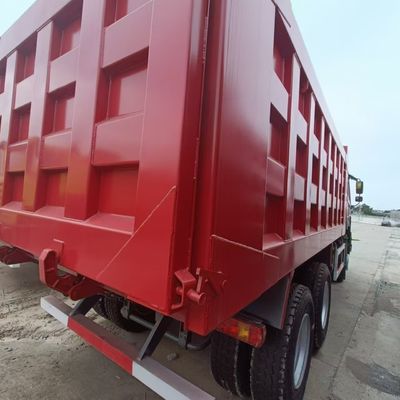 Sinotruck Hovo 6X4 LHD Dump Truck με υδραυλικό σύστημα υποβοηθούμενης τροχιάς κατασκευασμένο