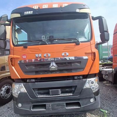 600L δεξαμενή καυσίμου βαρύ φορτίο χρησιμοποιημένο Sinotruk HOWO 6X4 φορτηγό ελκυστήρα με υδραυλικό τιμόνι