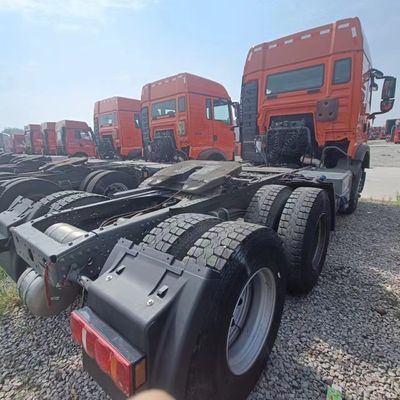 400L δεξαμενή καυσίμου Χρησιμοποιημένο Sinotruk HOWO 6X4 Τρακτέρ φορτηγό με και εκτιμώμενο χρόνο παράδοσης