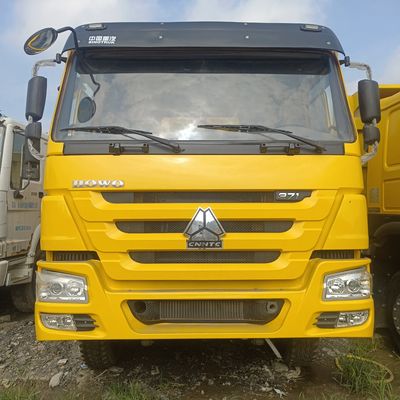 21-30 τόνων χωρητικότητα φορτίου Sinotruk Dump Truck με 371HP ελαστικά και υδραυλικό σύστημα διεύθυνσης