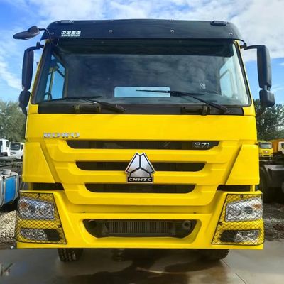 21-30 τόνων χωρητικότητα φορτίου Sinotruk Dump Truck με 371HP ελαστικά και υδραυλικό σύστημα διεύθυνσης