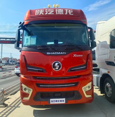 Μεταφορά με βαρύ φορτηγό ντίζελ Delong X6000 και 1000L δεξαμενή καυσίμου ημιπροκατασκευή