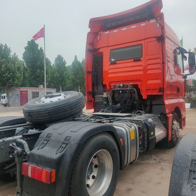 Η δεξαμενή καυσίμου 600L Sitrak4X2 είναι κατάλληλη για την κατασκευή και το τροχόσπιτο.