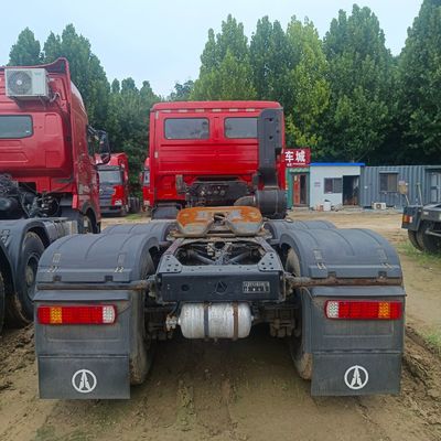 5 θέσεις και υψηλή έλξη Beiben 6X4 βαρύ φορτηγό με εκτιμώμενο χρόνο παράδοσης