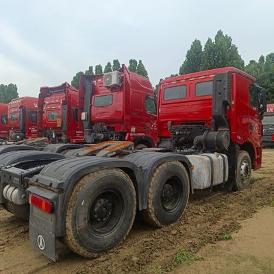 5 θέσεις και υψηλή έλξη Beiben 6X4 βαρύ φορτηγό με εκτιμώμενο χρόνο παράδοσης