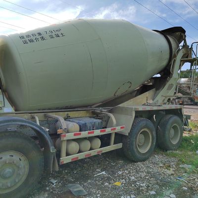 Τεχνικό όχημα Shacman Sinotruk Τάξι υδραυλικού διεύθυνσης Τροχαίο ανάμειξης σκυροδέματος και κόστος αποστολής