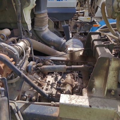 Τεχνικό όχημα Shacman Sinotruk Τάξι υδραυλικού διεύθυνσης Τροχαίο ανάμειξης σκυροδέματος και κόστος αποστολής