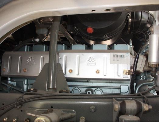 6x4 λειτουργία οδήγησης Χρησιμοποιείται 375 HOWO τύμπανο Μικρατήρα σκυροδέματος φορτηγό για βαριά κατασκευή