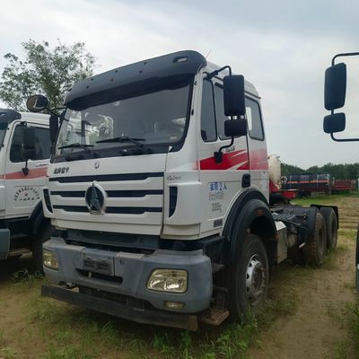 Οχήμα έλξης Beiben 6X4 με υδραυλικό σύστημα διεύθυνσης και υποβοήθηση της ισχύος του χειριστικού χειρισμού