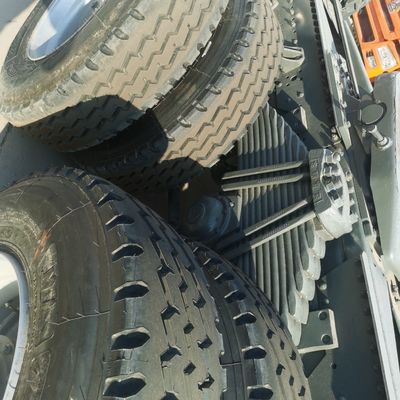 Φωτονικό φορτηγό μικτήρα τσιμέντου off-road Zz1257n3647n1 με μέγιστη ισχύ 400 ίππων και ελαστικά