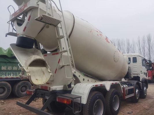 Το Sinotruk HOWO Cement Mixer Truck Η τέλεια προσθήκη στον κατασκευαστικό εξοπλισμό σας
