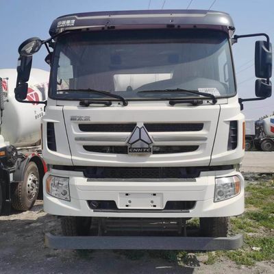 Χειροκίνητο κιβώτιο μετάδοσης Sinotruk Υδραυλικό φορτηγό αναμειγνυτής σκυροδέματος 8 Μετατόπιση για το κτίριο