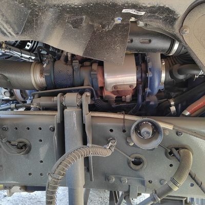 8X4 Sinotruck HOWO 350HP 371HP12-15cubic Φορτηγό μικτήρα σκυροδέματος με και χωρίς σωλήνες ελαστικά