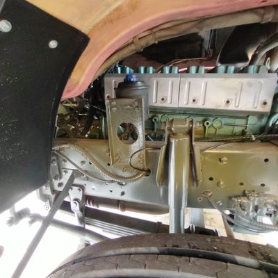 Υδραυλικό φορτηγό απορριμμάτων 6x4 με υπόστρωμα Sinotruk και ισχύ 371HP