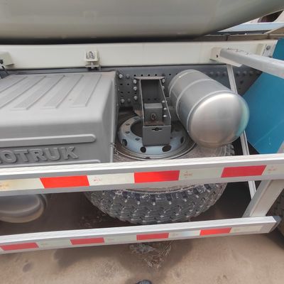 6X4 Nx 8m3 Sinotruk βαρύ φορτίο κατασκευής Μικρατήρα σκυροδέματος με 8 εκτόξευση