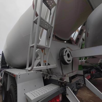 6X4 Nx 8m3 Sinotruk βαρύ φορτίο κατασκευής Μικρατήρα σκυροδέματος με 8 εκτόξευση