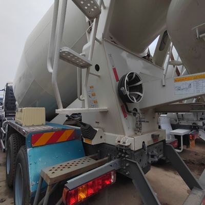 6X4 Nx 8m3 Sinotruk βαρύ φορτίο κατασκευής Μικρατήρα σκυροδέματος με 8 εκτόξευση
