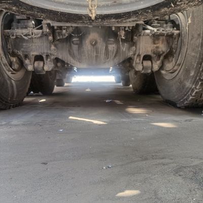 Μεταλλικά φορτηγά με σασί Sinotruk και υδραυλικό σύστημα διεύθυνσης Αρχική πληρωμή