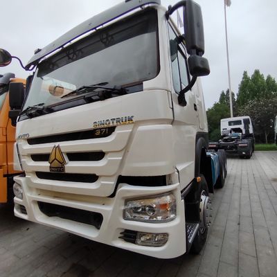 Χρησιμοποιημένο φορτηγό έλξης HOWO 371HP 6X4 για μεταφορά φορτίου μέσα σε υλικό κιβώτιο άνθρακα