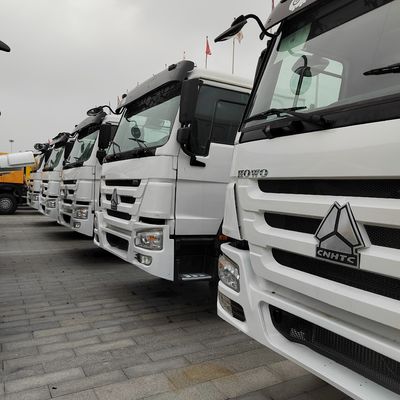 Χρησιμοποιημένο φορτηγό έλξης HOWO 371HP 6X4 για μεταφορά φορτίου μέσα σε υλικό κιβώτιο άνθρακα