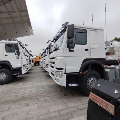 Χρησιμοποιημένο φορτηγό έλξης HOWO 371HP 6X4 για μεταφορά φορτίου μέσα σε υλικό κιβώτιο άνθρακα