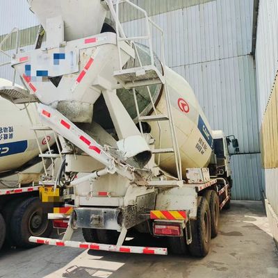 Προσαρμοσμένο αίτημα Sinotruk 8m3 Diesel Beton Mixer Truck με υδραυλικό τιμόνι