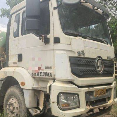Προσαρμοσμένο αίτημα Sinotruk 8m3 Diesel Beton Mixer Truck με υδραυλικό τιμόνι