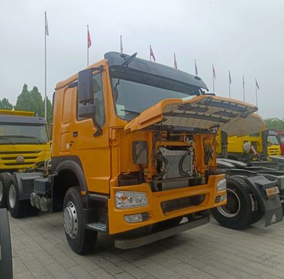 Εγχειρική μετάδοση HOWO Diesel Truck Head με δεξαμενή 600L