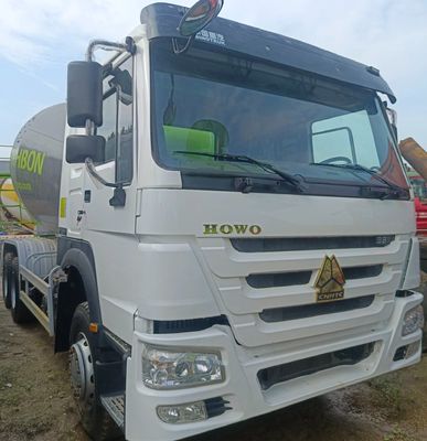 Euro 3 HOWO 12m3 380HP Κλασικό φορτηγό-μεσαχυτή σκυροδέματος με βοηθητικό τιμόνι