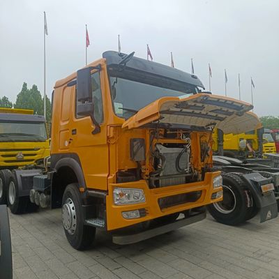 2024 ZZ4257N3247E1H 6.8x2.5x3.8m βαρύ φορτηγό μεταφορών HOWO για ρυμούλκηση