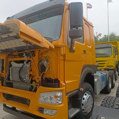 2024 ZZ4257N3247E1H 6.8x2.5x3.8m βαρύ φορτηγό μεταφορών HOWO για ρυμούλκηση
