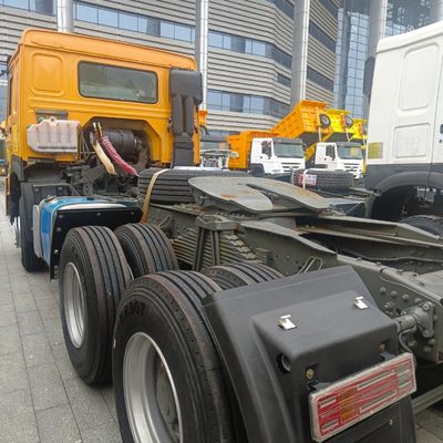 2024 ZZ4257N3247E1H 6.8x2.5x3.8m βαρύ φορτηγό μεταφορών HOWO για ρυμούλκηση