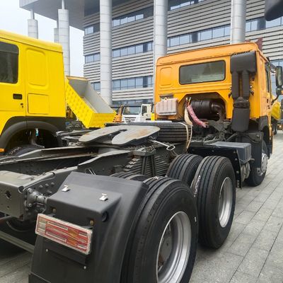 2024 ZZ4257N3247E1H 6.8x2.5x3.8m βαρύ φορτηγό μεταφορών HOWO για ρυμούλκηση