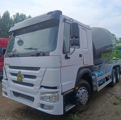 ZZ1257N3647N1 Χρησιμοποιούμενο HOWO 12m3 380HP Φορτηγό Μικρατήρα Σιδήρου με Υποστήριξη Στήριξης