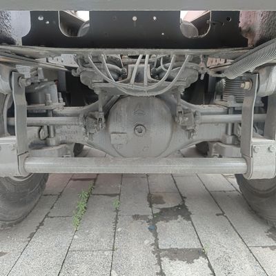Ελαστικό 12m3 Φορτηγό αναμειγνύματος σκυροδέματος με σασί Sinotruk και βαρύ φορτίο ZZ1257N3647N1