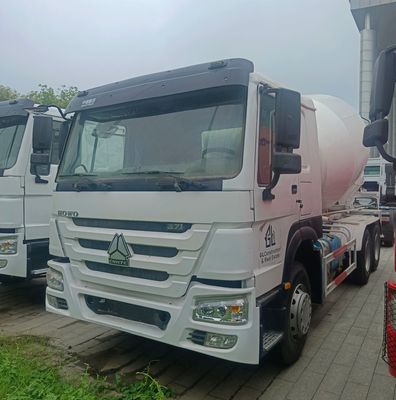Τεχνητό βαρύ φορτίο 12m3 Cement Mixer Truck με σασί Sinotruk και υποστήριξη ισχύος